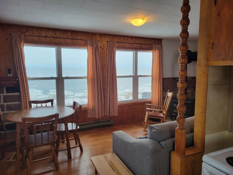 Le Petit Chalet De Pierres Sainte-Luce-sur-Mer Buitenkant foto
